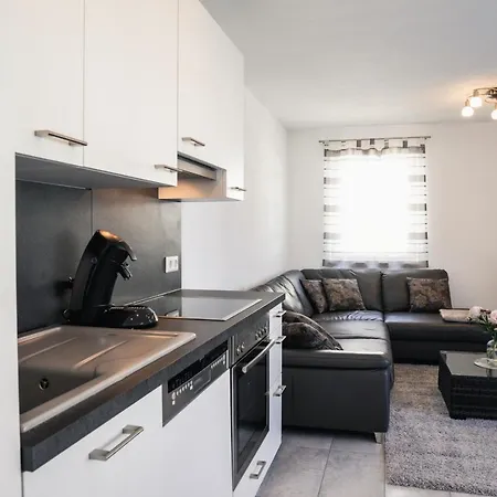 דירה Am Zeppelin Hangar *