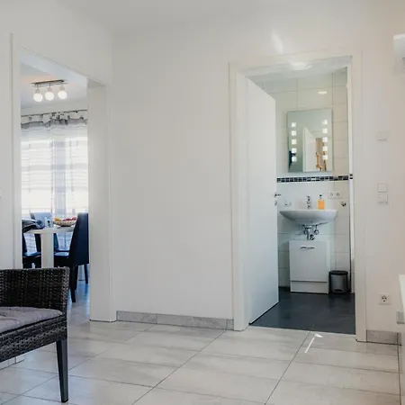 Am Zeppelin Hangar דירה