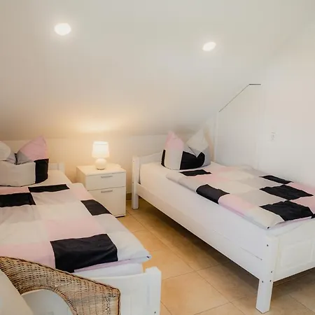 Am Zeppelin Hangar Daire *