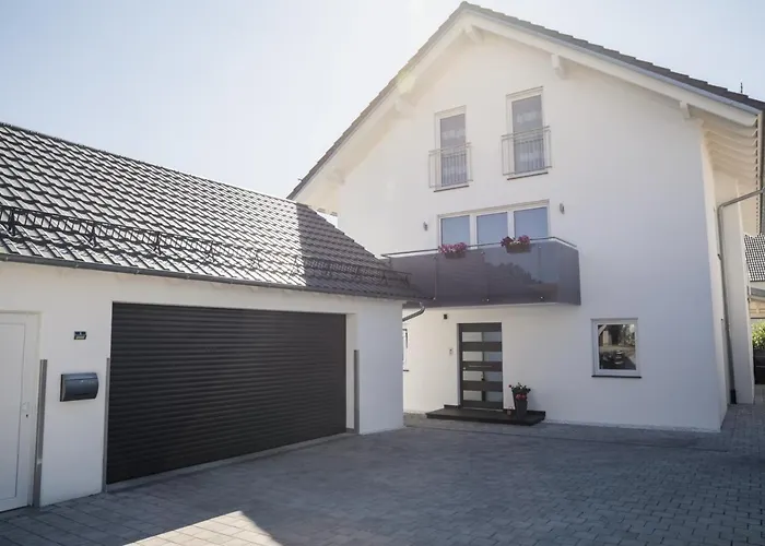 Am Zeppelin Hangar Friedrichshafen