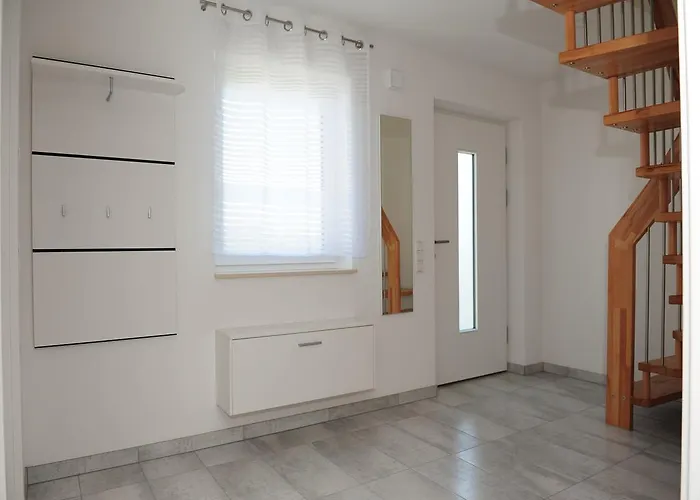 Am Zeppelin Hangar * Friedrichshafen